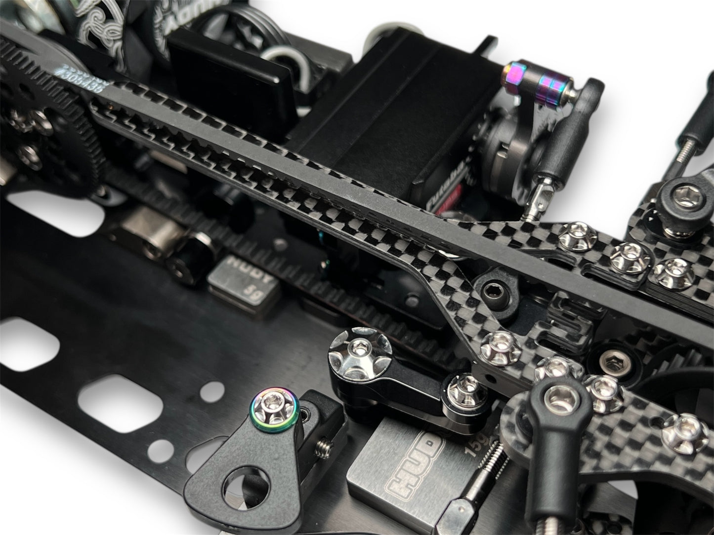 Synergy Racing XRAY X4 ’26 Front Top Deck – Xtra-Soft Squiggle carbon brace for front position, precision-cut 1.5mm or 2.0mm design, made in the USA.